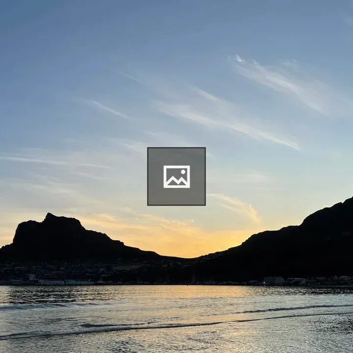 Mountains at Hout Bay Beach