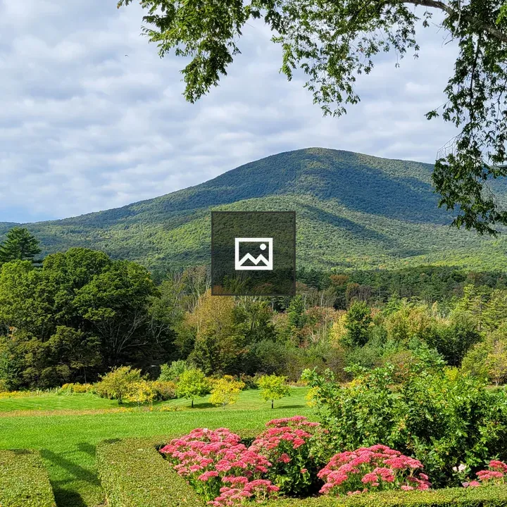 Vermont Green Mountains with Hildene Gardens
