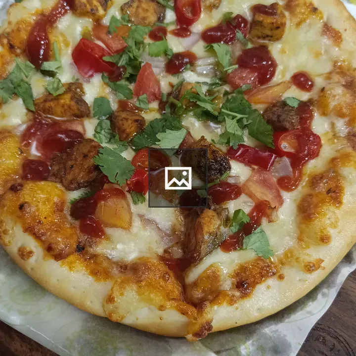 Double Cheese Butter Chicken Pizza
