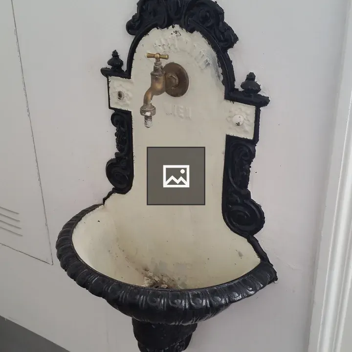 Indoor water spigot