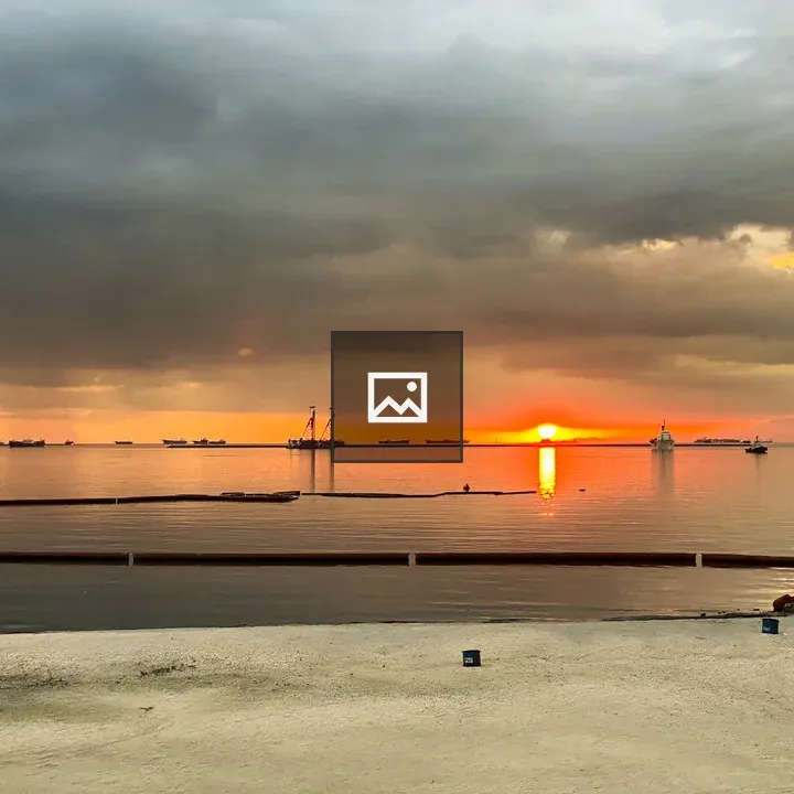 Sunset at Dolomite Beach