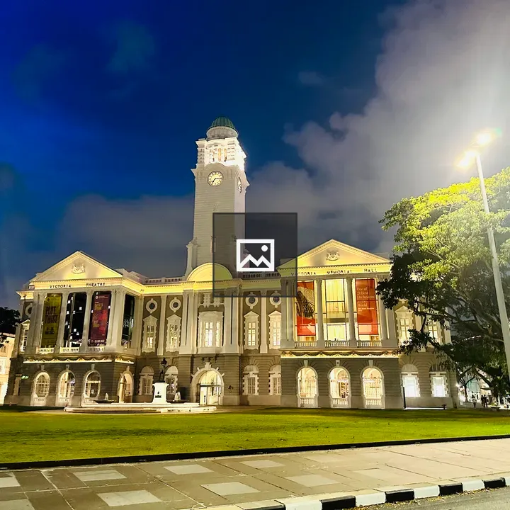 Front view of Victoria Memorial Hall at Night