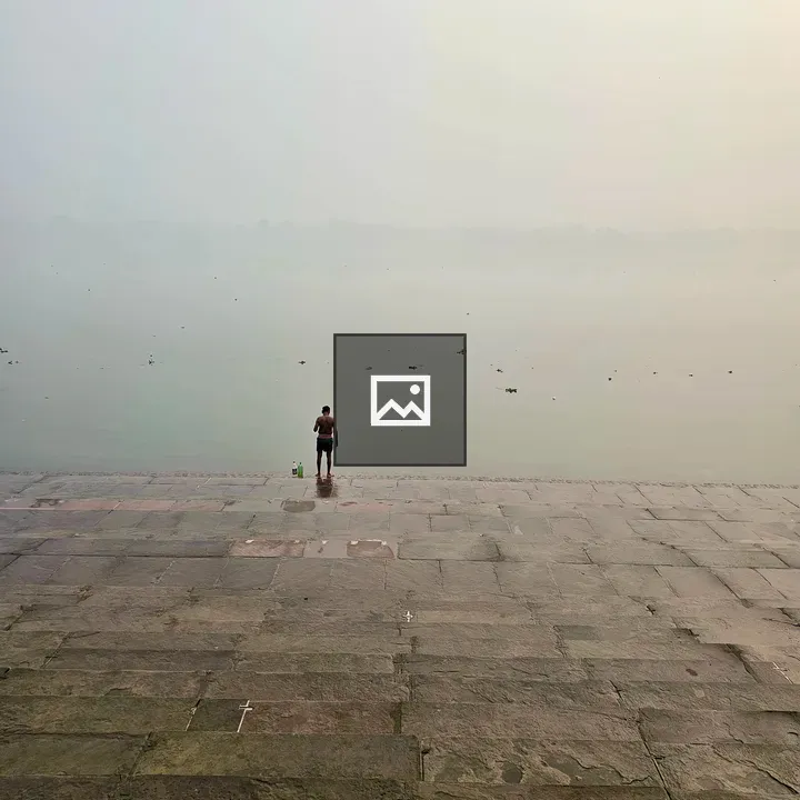 Morning rituals on the Ganges