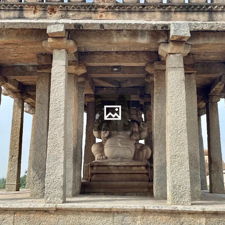 Saasivekaalu Ganesha Statue