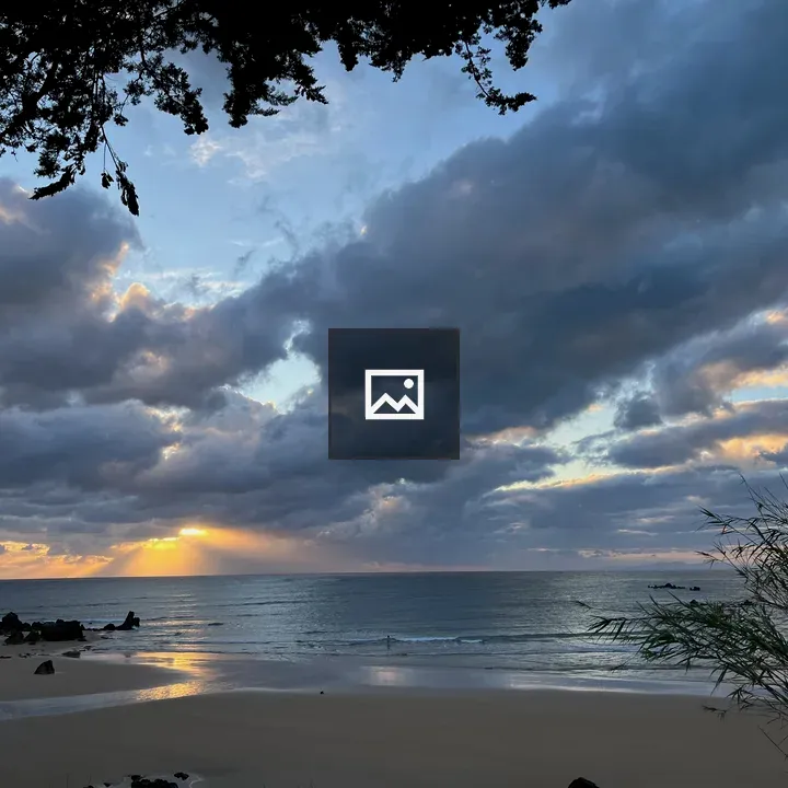 Sunrise with clouds at the beach