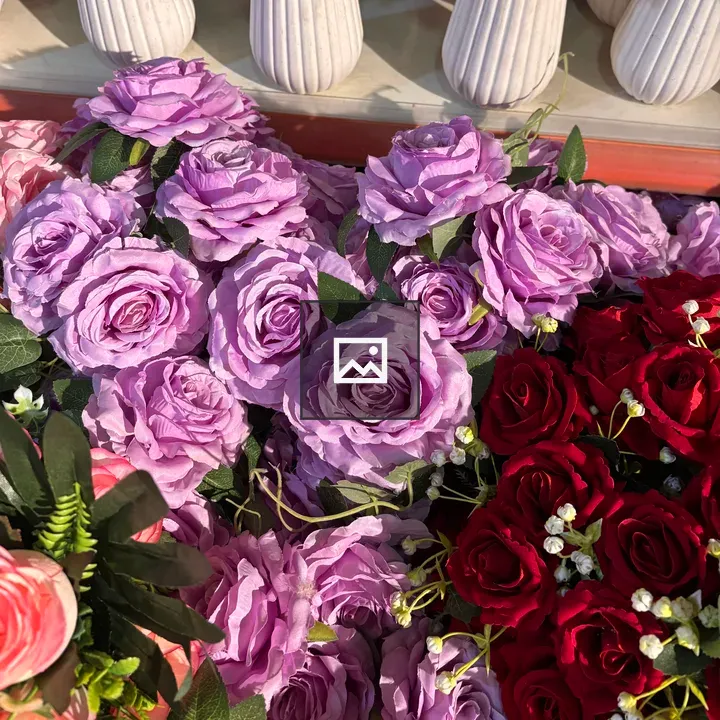 Artificial flower arrangement