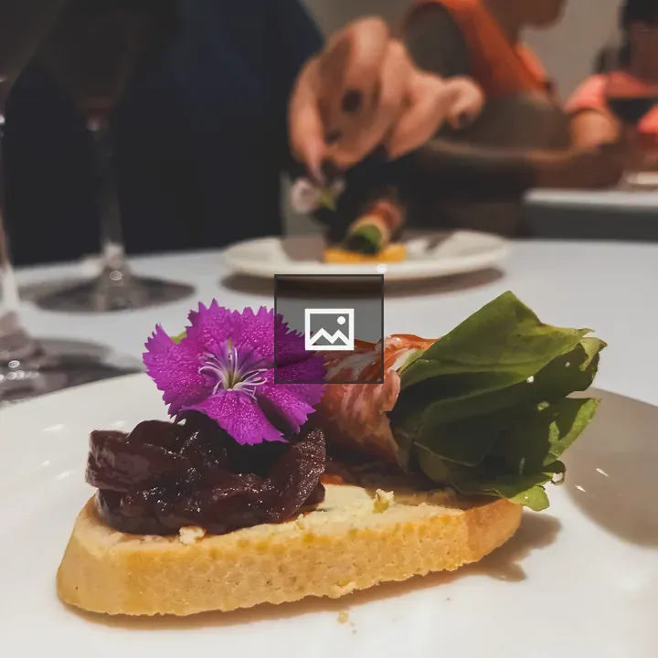 Bocadillo de Cebolla caramelizada y tocino