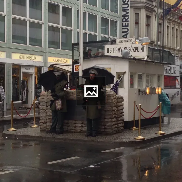 Checkpoint Charlie Berlin