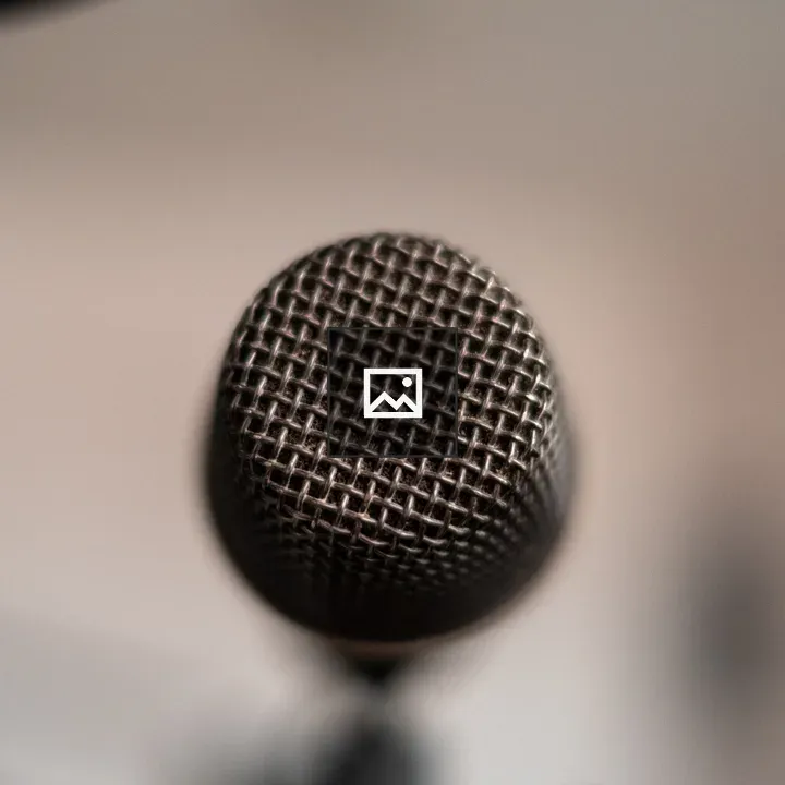 Dynamic microphone tip