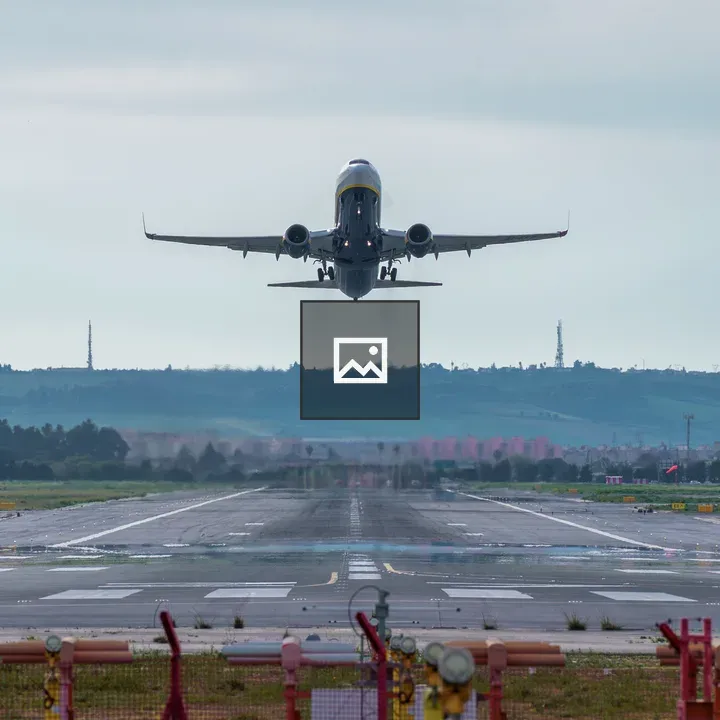 Front view of Boeing 737 taking off