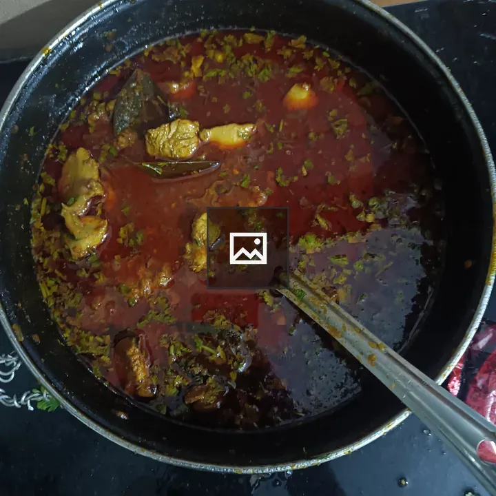 Black Pot Stew with Meat Chunks