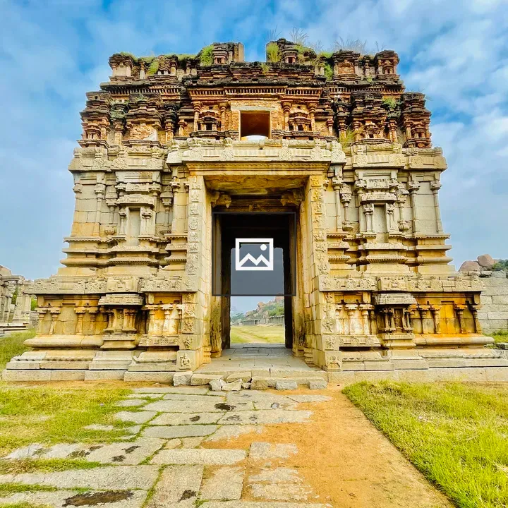 Door to the past in Hampi