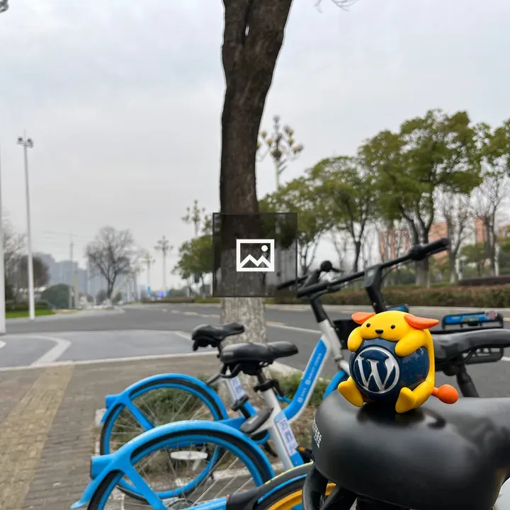 Wapuu on the Bike