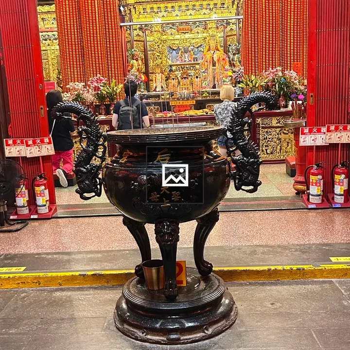 Black Incense Burner with Dragon Motifs