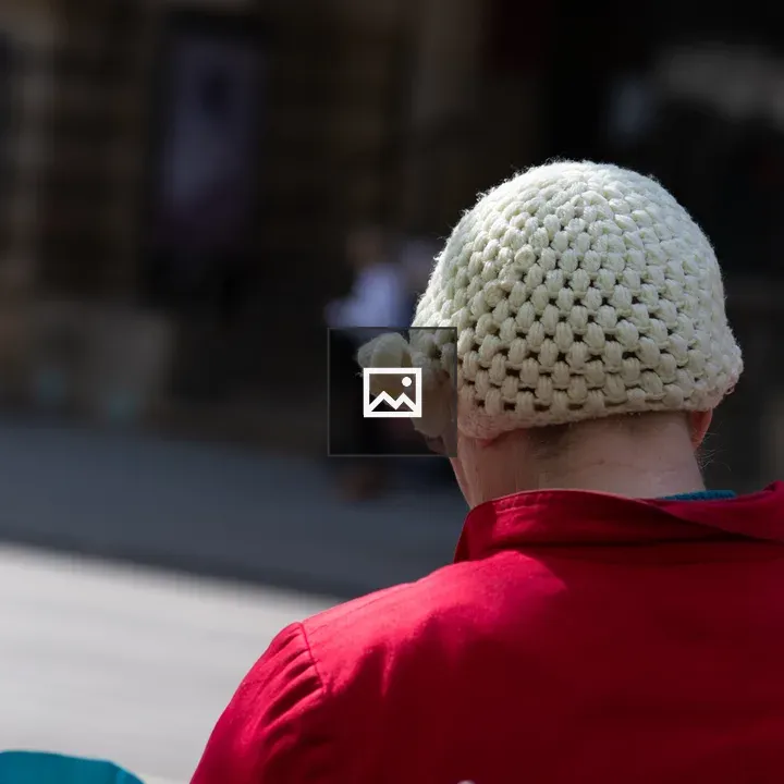 Wool hat woman reading