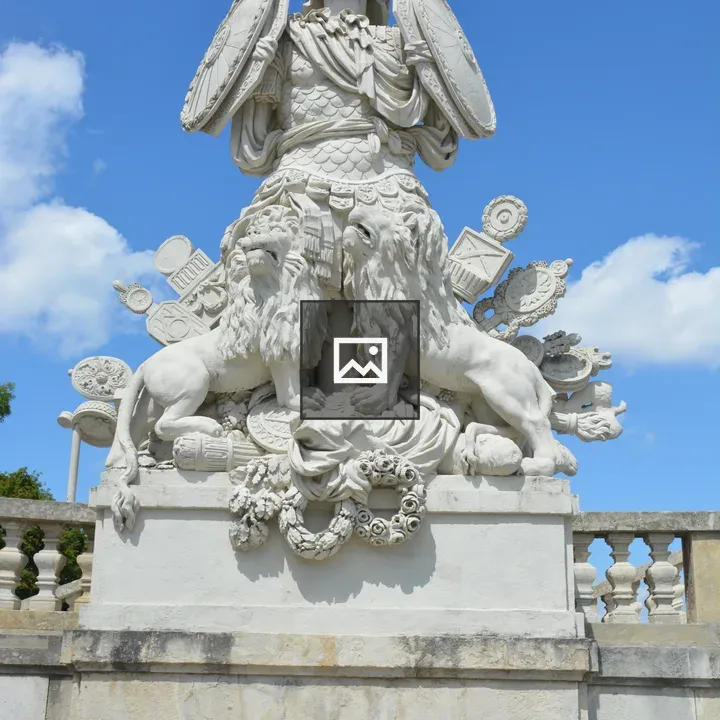 Guardian statue at Schönbrunn Gloriette