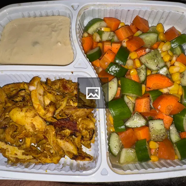 Shawarma salad tray with vegetables