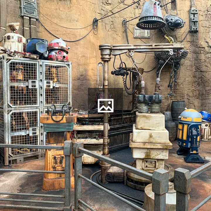 Droid workshop at Galaxy's Edge