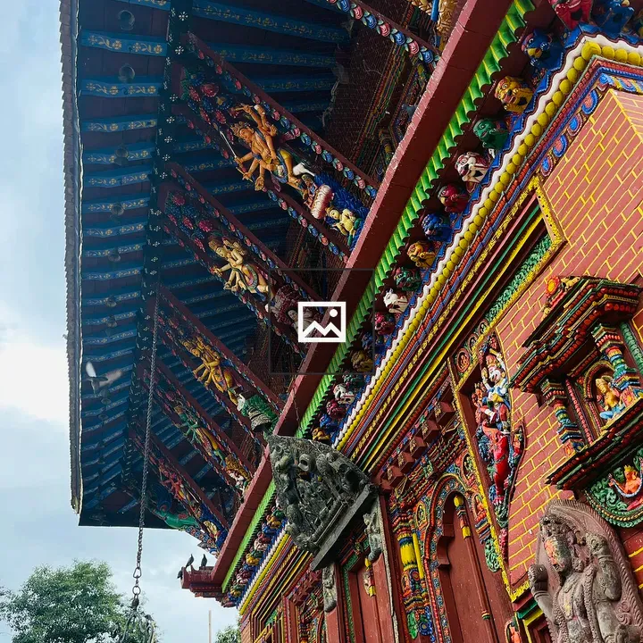 Temple wall sculptures and roof