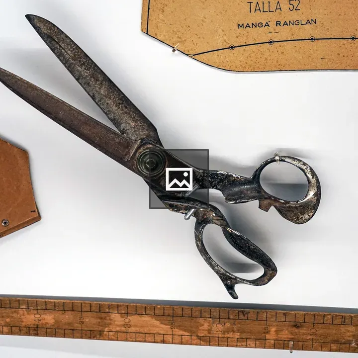 Pair of vintage metal scissors