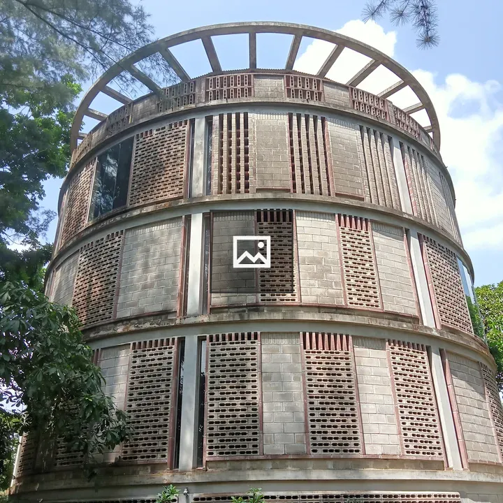 Library building at Zinda Park