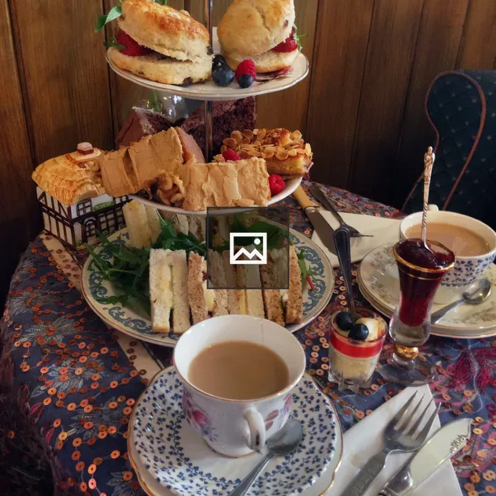 Afternoon tea set