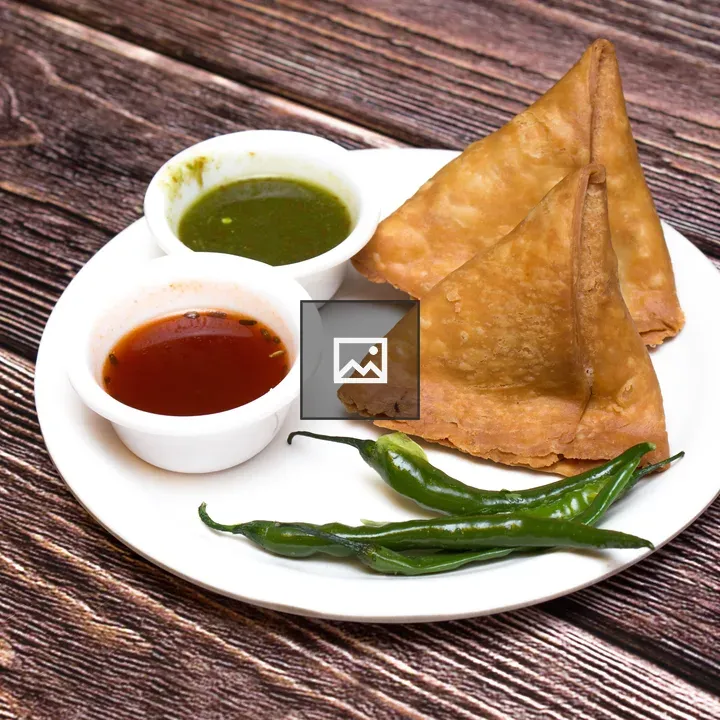 Samosa Platter with Chutney