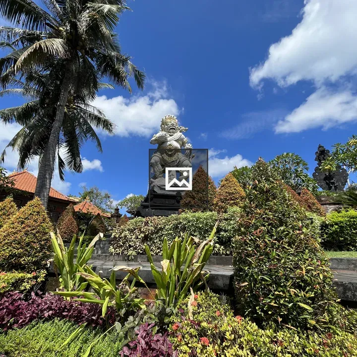 Statue with Garden in Bali