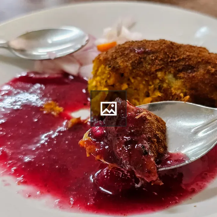 Vegetable cutlet with beetroot chutney