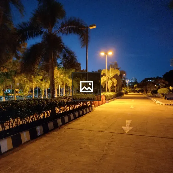 A late night Dhaka street light