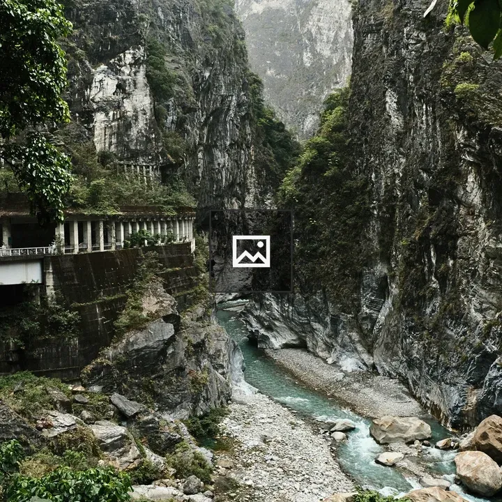 Taroko Gorge view along Swallow Grotto Trail