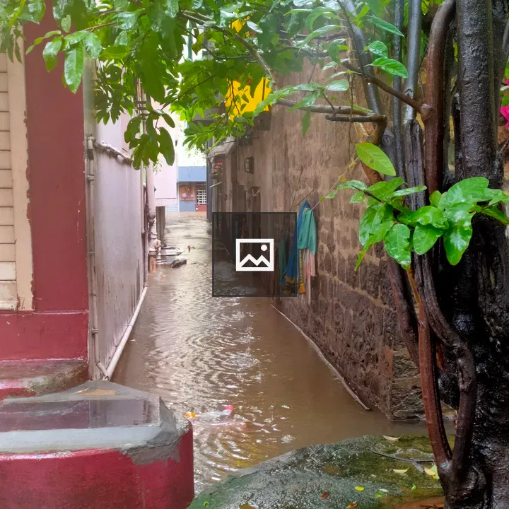 Flooded alley in Kolhapur