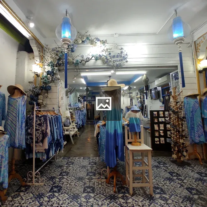 Shades of Blue Store in Old Phuket