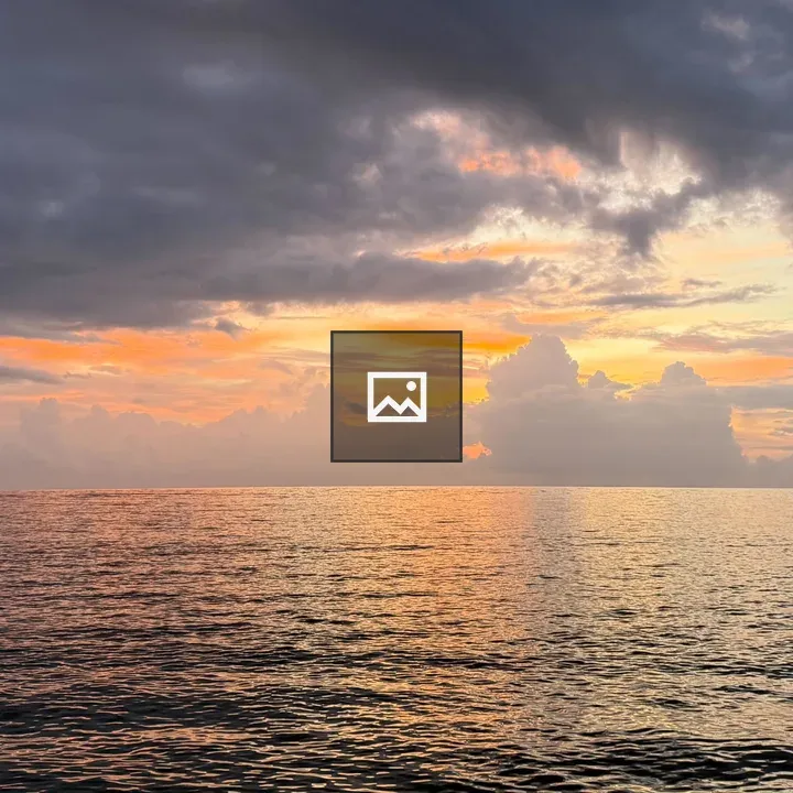 Serene Ocean Sunset View