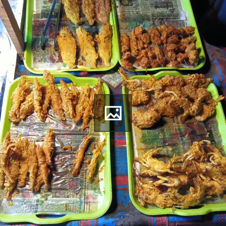 Low-cost seafood shop scene