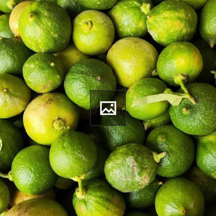 Seedless lemon green and yellow