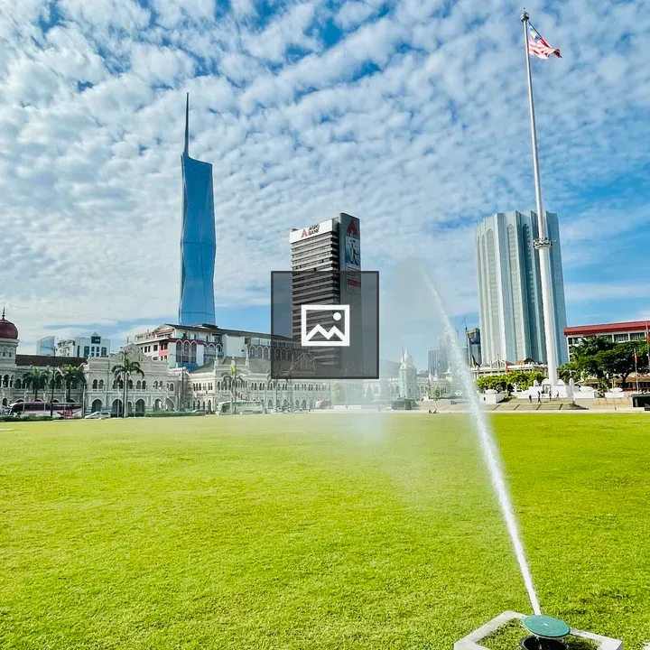 Cloudy morning at Independence Square
