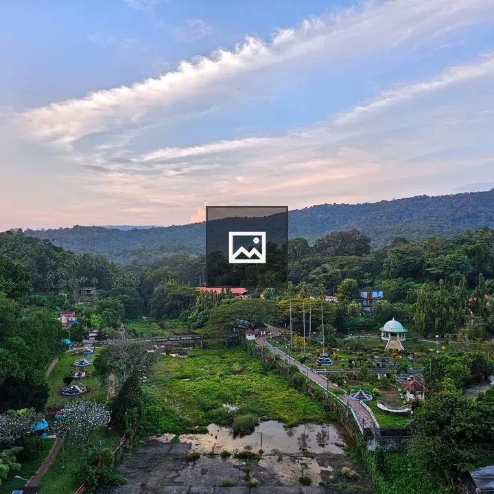 Evening Park at Peechi Dam
