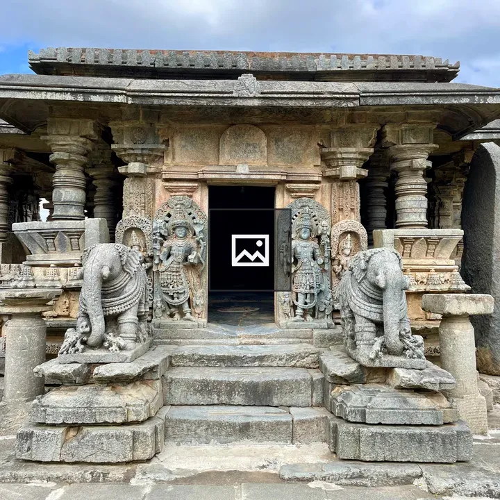 Bucesvara Temple entrance carvings