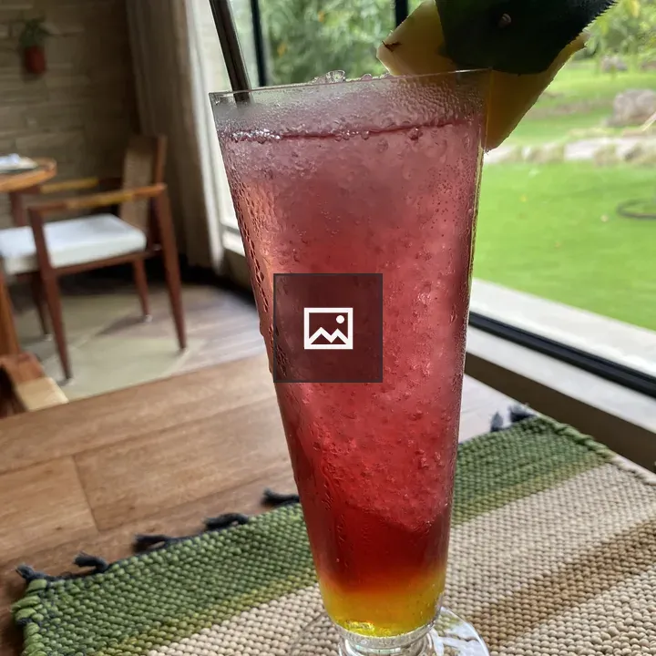 Glassed gradient beverage