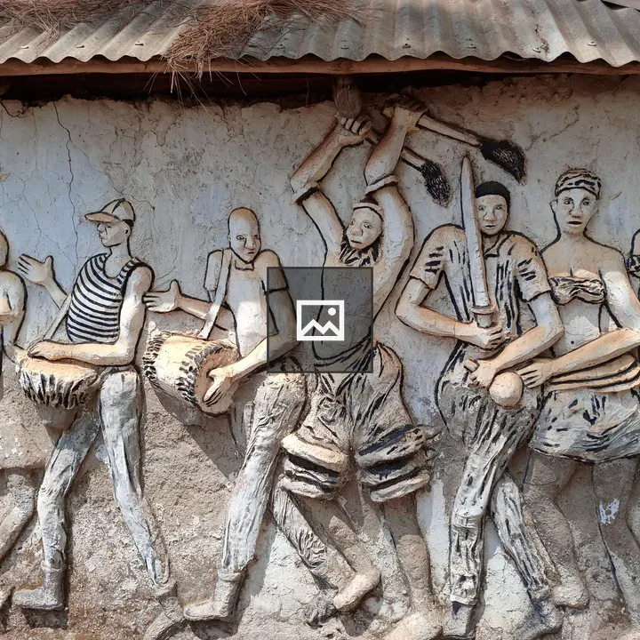 Public bas-relief clay sculpture in Mbale