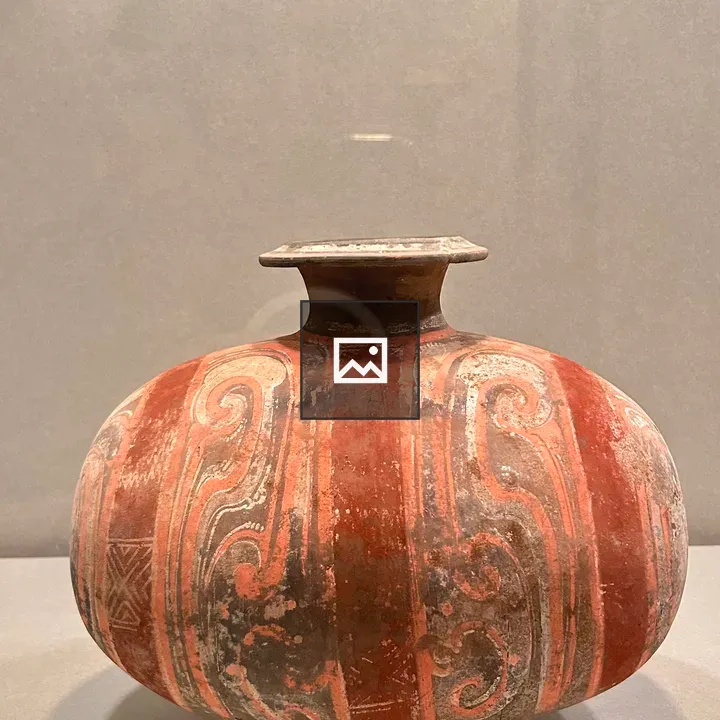 Rounded pottery vase